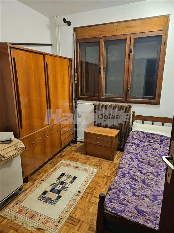 Trosoban stan sa dvoristem u Barajevu — 5