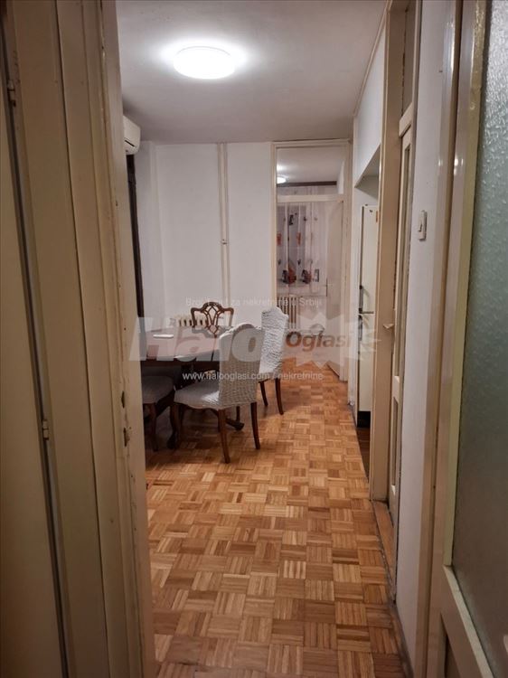 Trosoban stan u mirnom kraju Mirijeva — 7