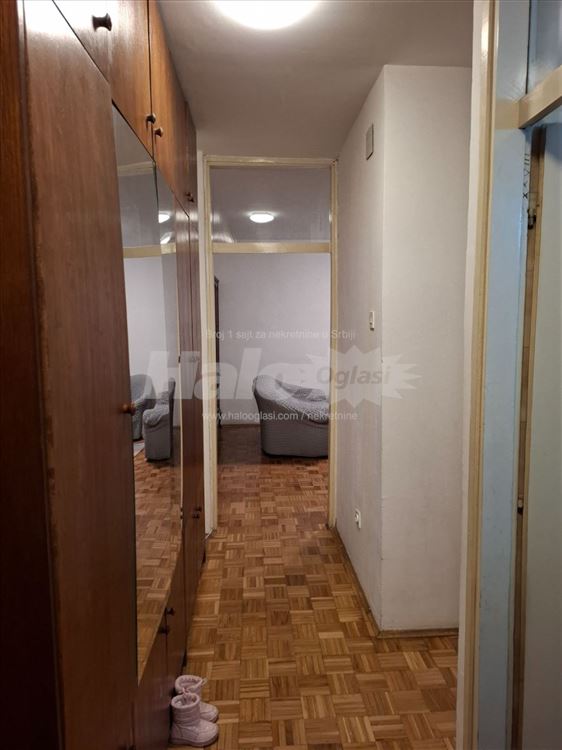 Trosoban stan u mirnom kraju Mirijeva — 8