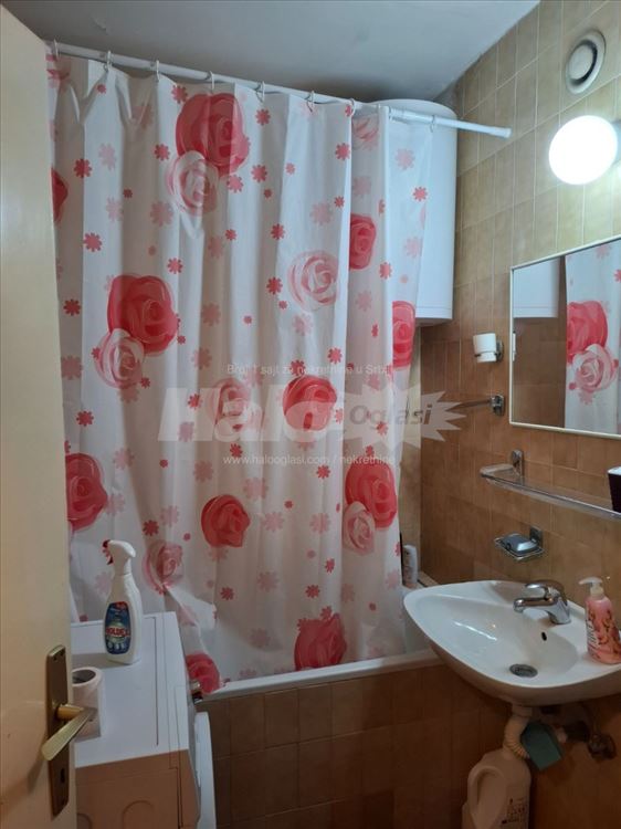 Trosoban stan u mirnom kraju Mirijeva — 9