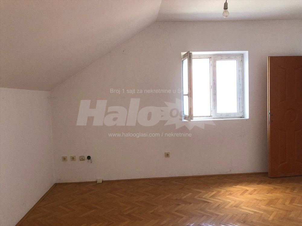Trosoban stan u privatnoj kući -Batajnica (Zemun) — 5