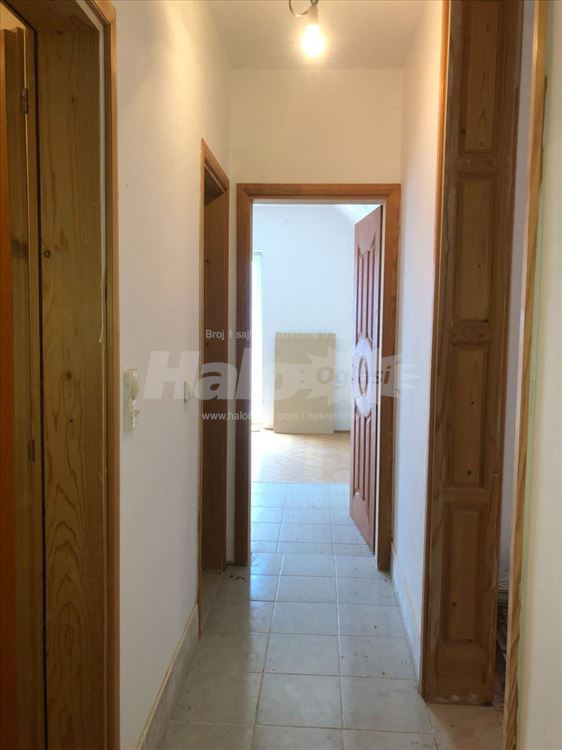 Trosoban stan u privatnoj kući -Batajnica (Zemun) — 6