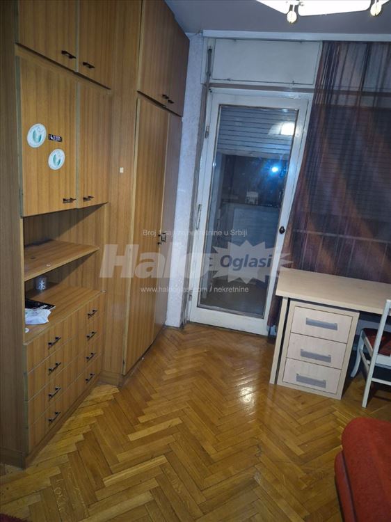 Trosoban stan u ulici Bulevar Despota Stefana — 9