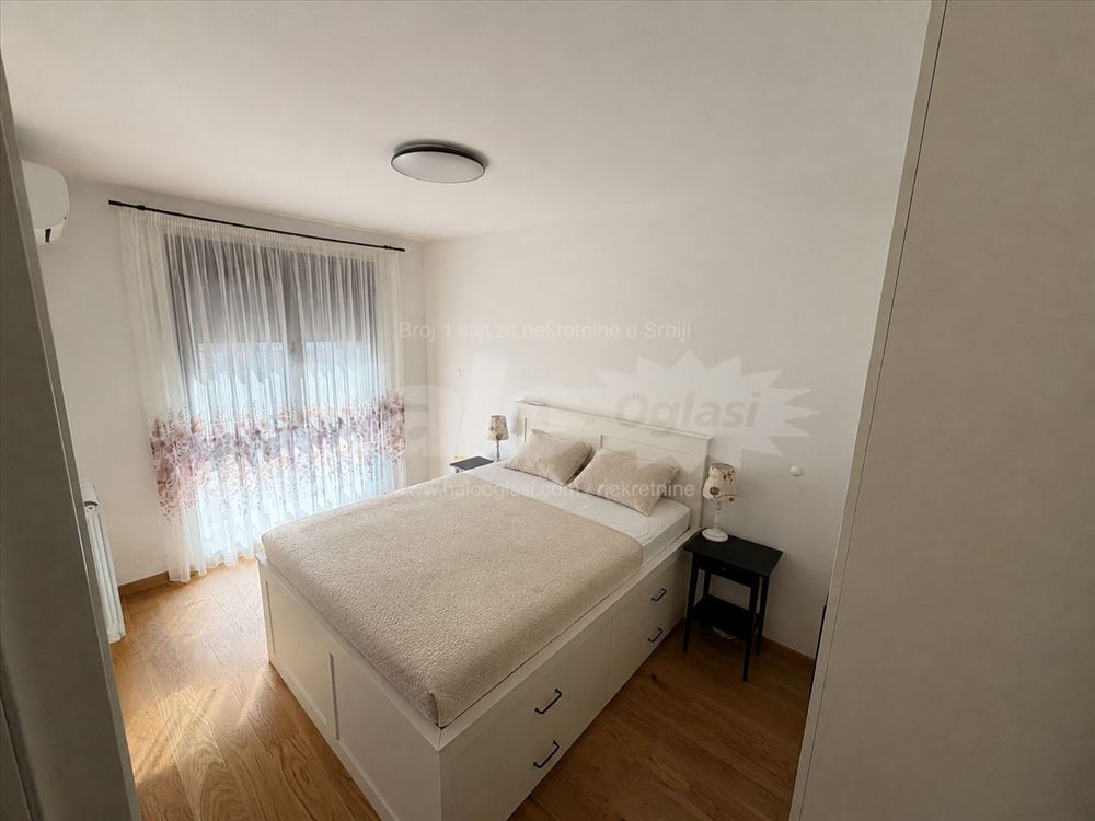 Trosoban stan u Voždovim kapijama sa garažom — 8