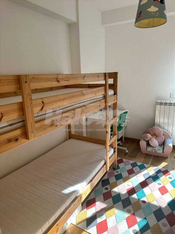 Trosoban stan u Voždovim kapijama sa garažom — 13