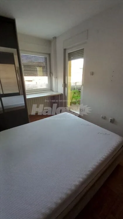 Trosoban stan u zoni Vukovog spomenika — 8