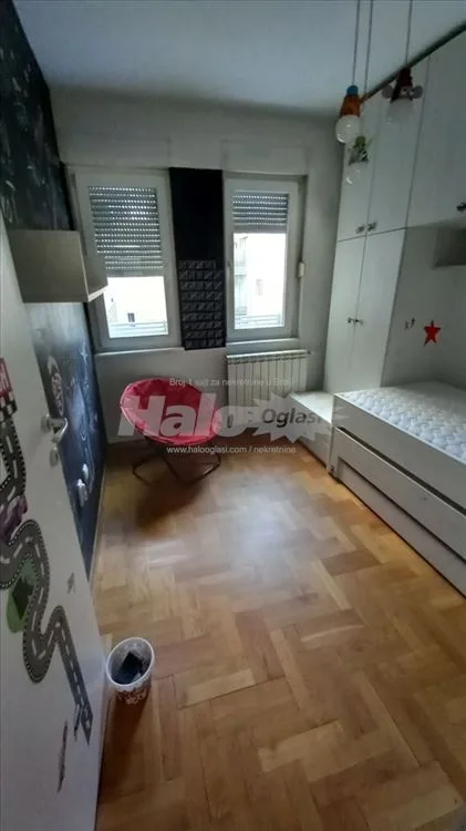 Trosoban stan u zoni Vukovog spomenika — 9
