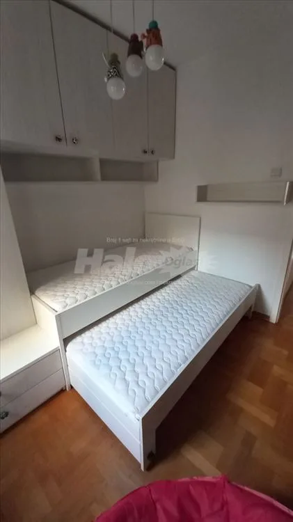 Trosoban stan u zoni Vukovog spomenika — 10