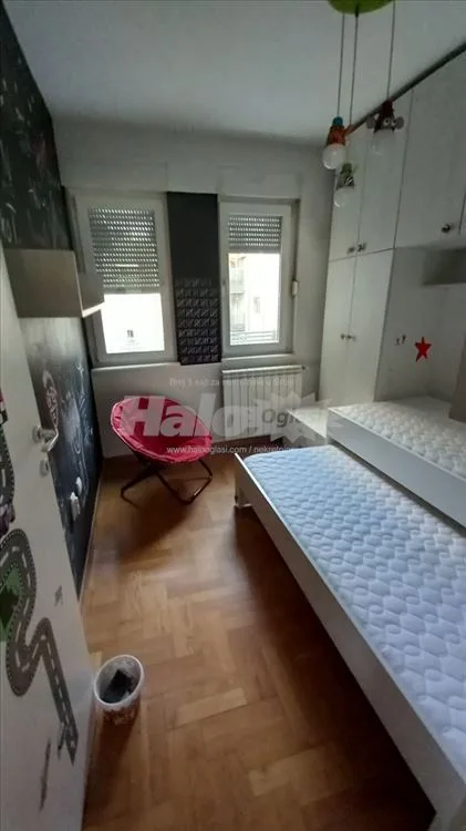 Trosoban stan u zoni Vukovog spomenika — 11