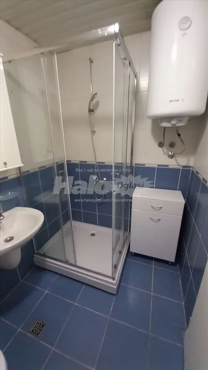 Trosoban stan u zoni Vukovog spomenika — 13