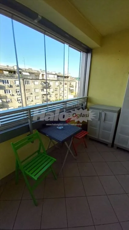 Trosoban stan u zoni Vukovog spomenika — 14