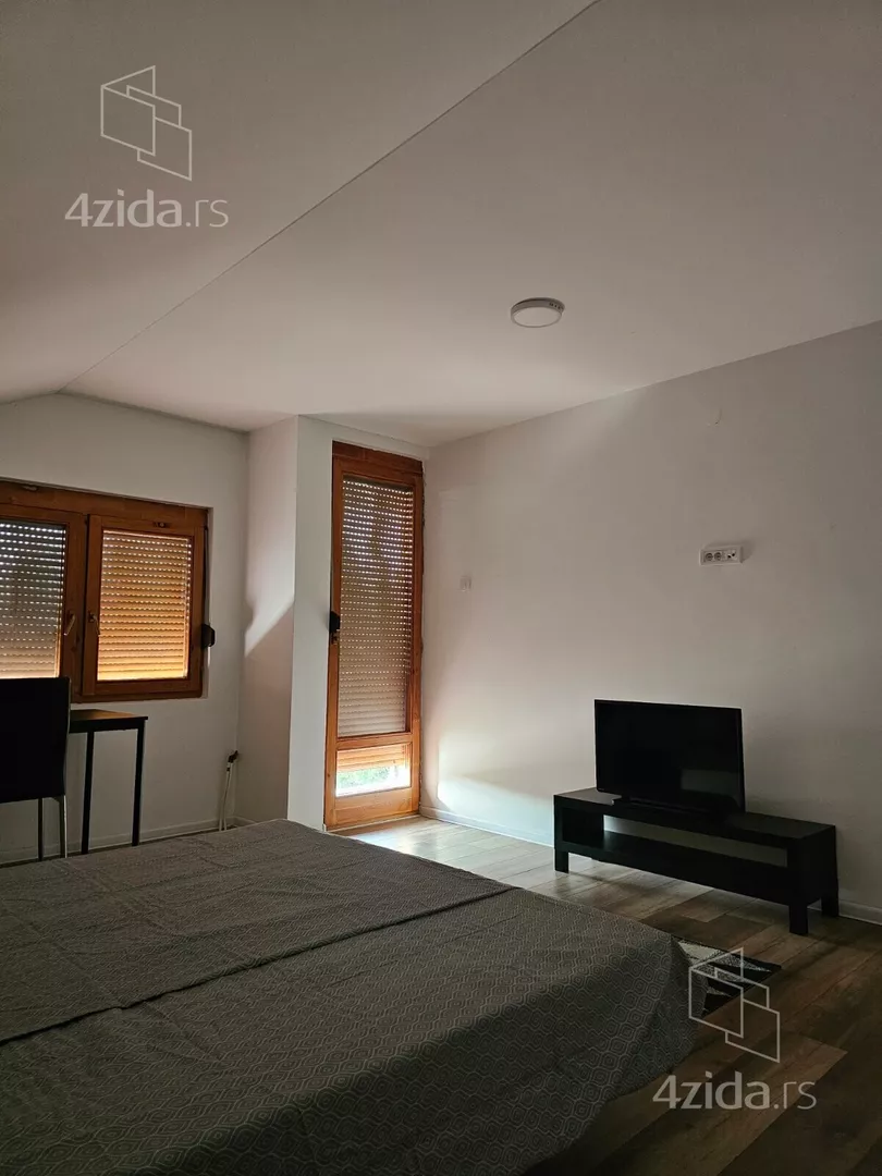 Trosoban stan za izdavanje, Albera Kamija 23, 400€, 70m² — 4