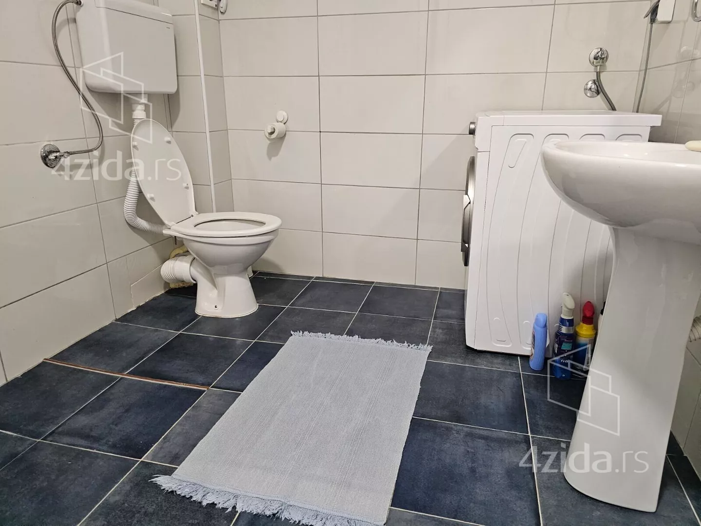 Trosoban stan za izdavanje, Albera Kamija 23, 400€, 70m² — 13