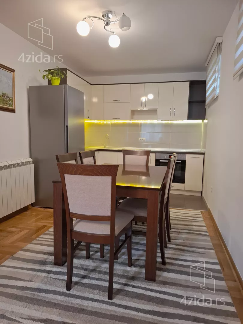Trosoban stan za izdavanje, Bele Vode, 650€, 65m² — 3