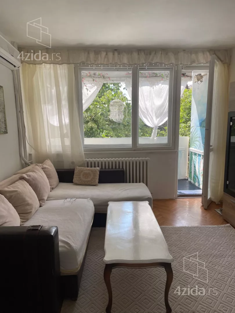 Trosoban stan za izdavanje, Blok 11c - Stari Merkator, 700€, 70m² — 2