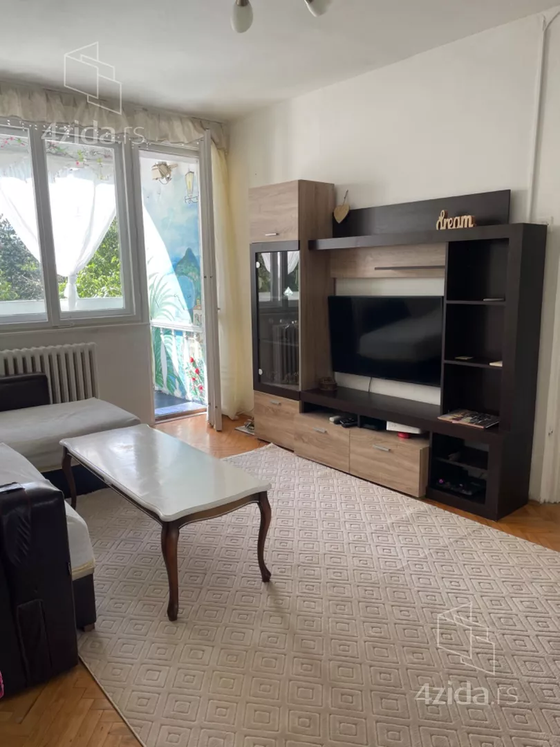 Trosoban stan za izdavanje, Blok 11c - Stari Merkator, 700€, 70m² — 4