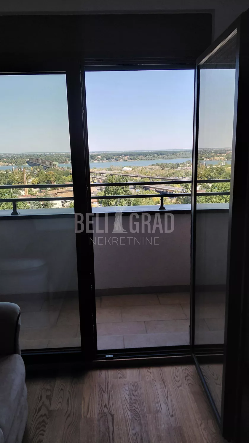 Trosoban stan za izdavanje, Bogdana Tirnanića 6, 750€, 82m² — 3