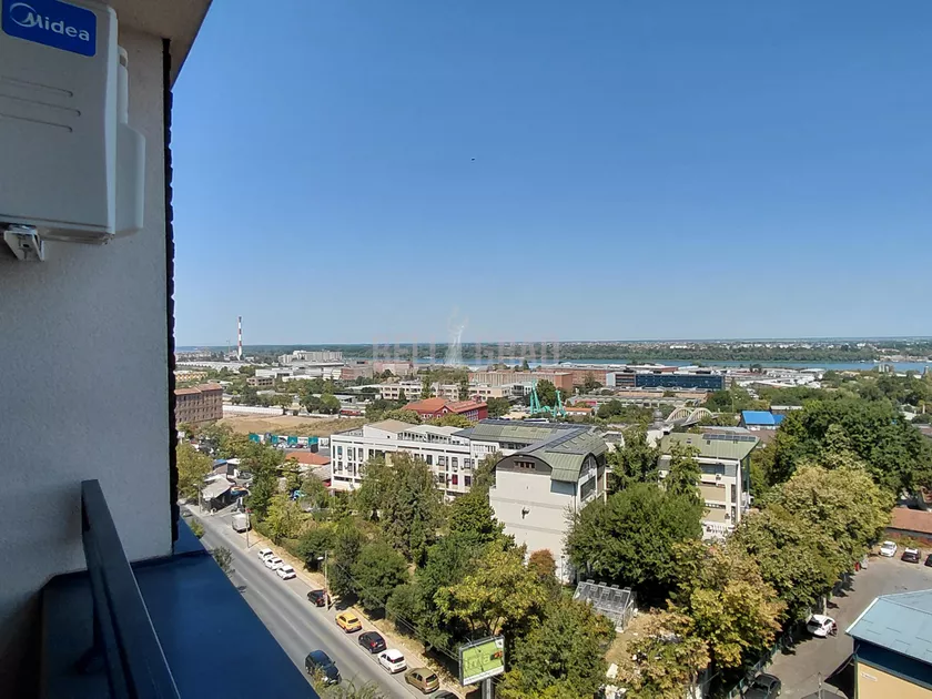 Trosoban stan za izdavanje, Bogdana Tirnanića 6, 750€, 82m² — 5