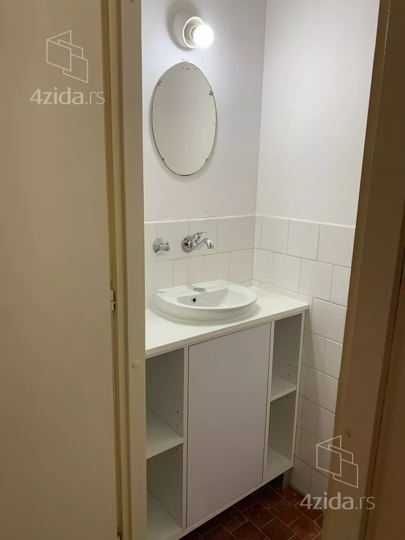 Trosoban stan za izdavanje, Bulevar Oslobođenja 118, 650€, 77m² — 13