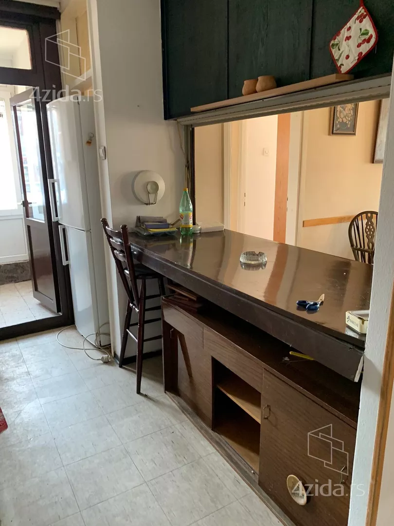 Trosoban stan za izdavanje, Bulevar Oslobođenja 118, 650€, 77m² — 14