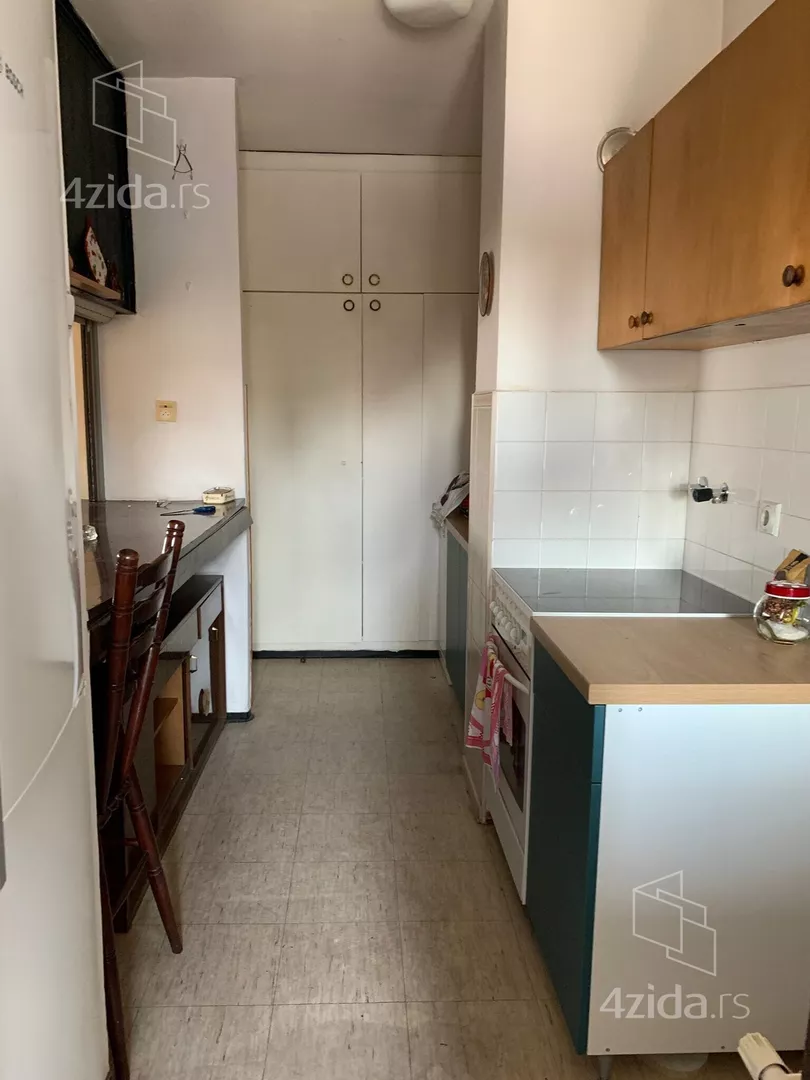 Trosoban stan za izdavanje, Bulevar Oslobođenja 118, 650€, 77m² — 15