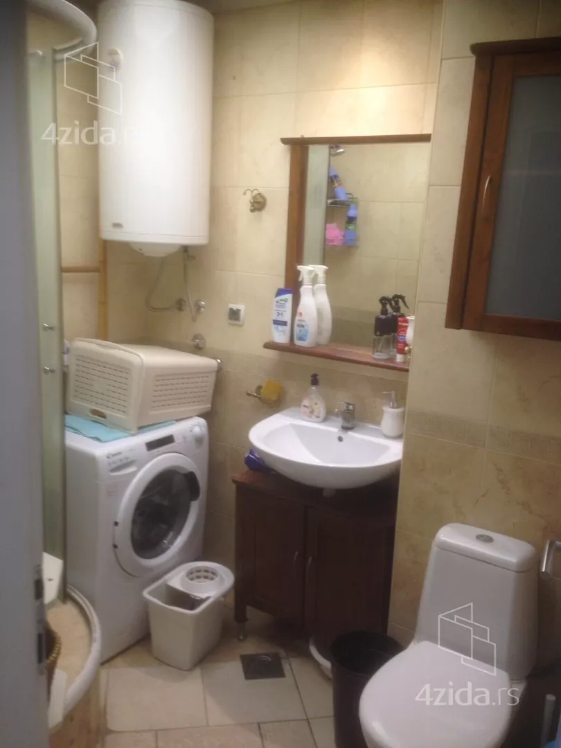 Trosoban stan za izdavanje, Bulevar Zorana Đinđića, 900€, 66m² — 5