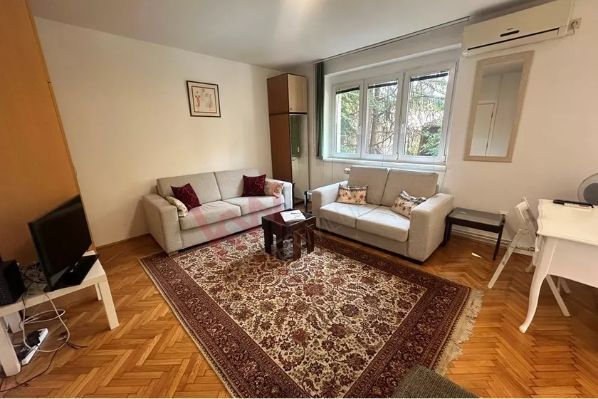 Trosoban stan za izdavanje, Cara Justinijana Prvog 3, 550€, 60m² — 2