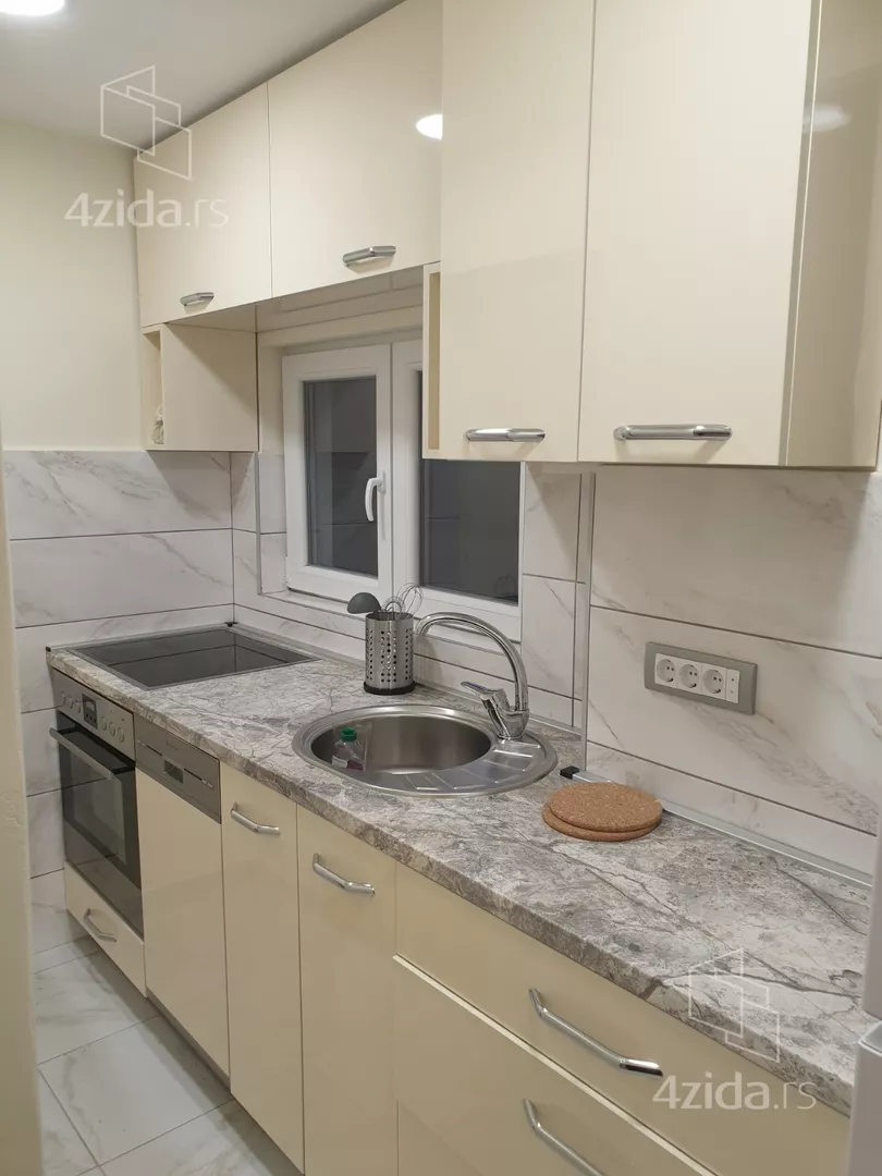 Trosoban stan za izdavanje, Cara Nikolaja Ii 86, 1.200€, 75m² — 2