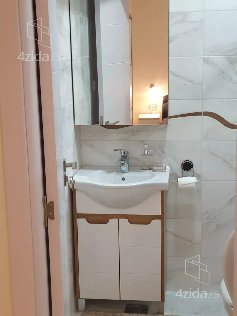 Trosoban stan za izdavanje, Cara Nikolaja Ii 86, 1.200€, 75m² — 15