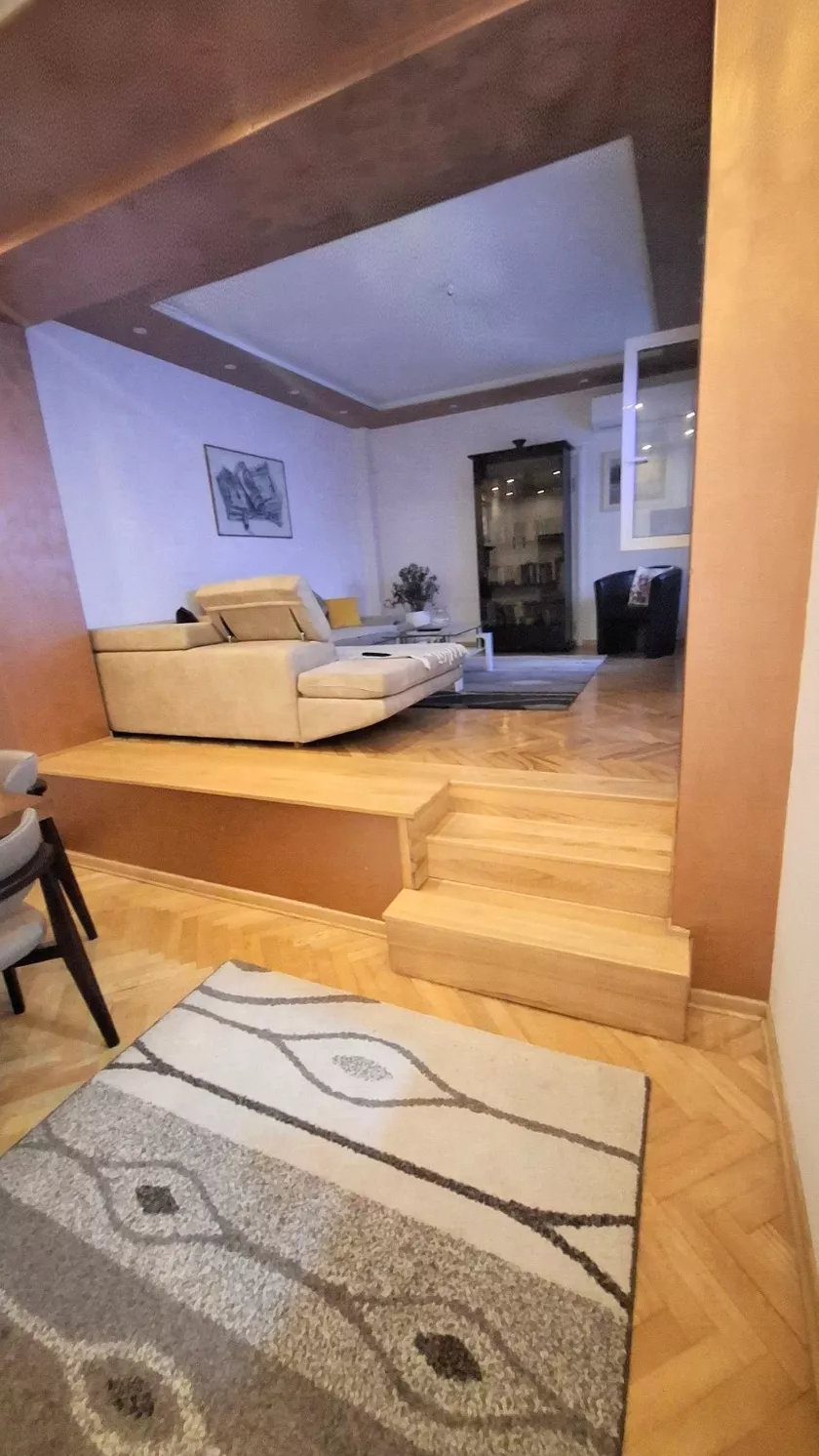 Trosoban stan za izdavanje, Dvadesetprve Divizije, 700€, 49m² — 4