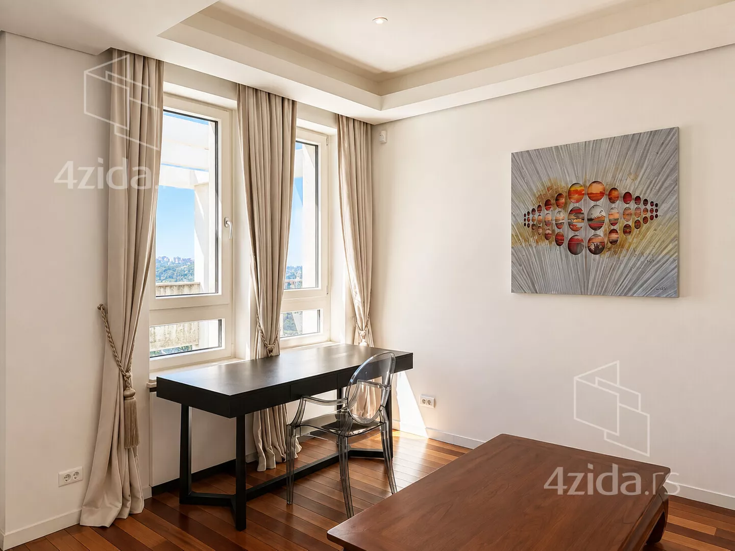 Trosoban stan za izdavanje, Flore Sends, 2.000€, 144m² — 5