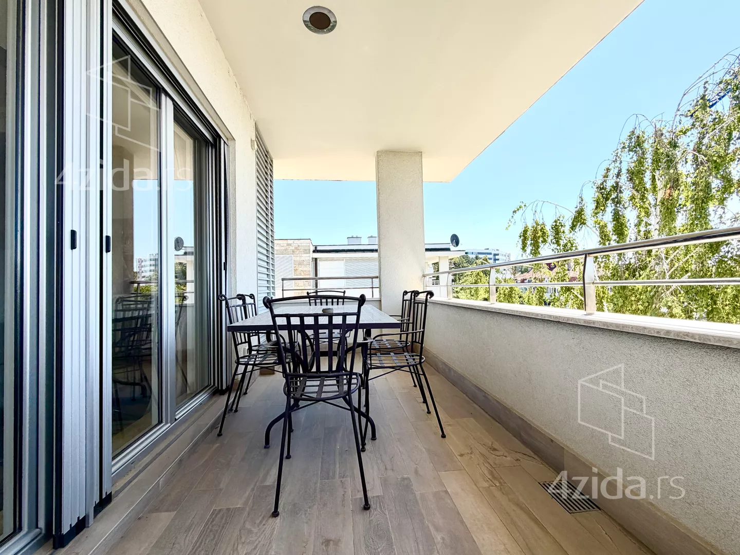 Trosoban stan za izdavanje, Flore Sends, 2.000€, 144m² — 10
