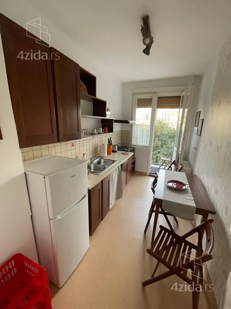 Trosoban stan za izdavanje, Hajduk-Veljkov Venac, 900€, 69m² — 11