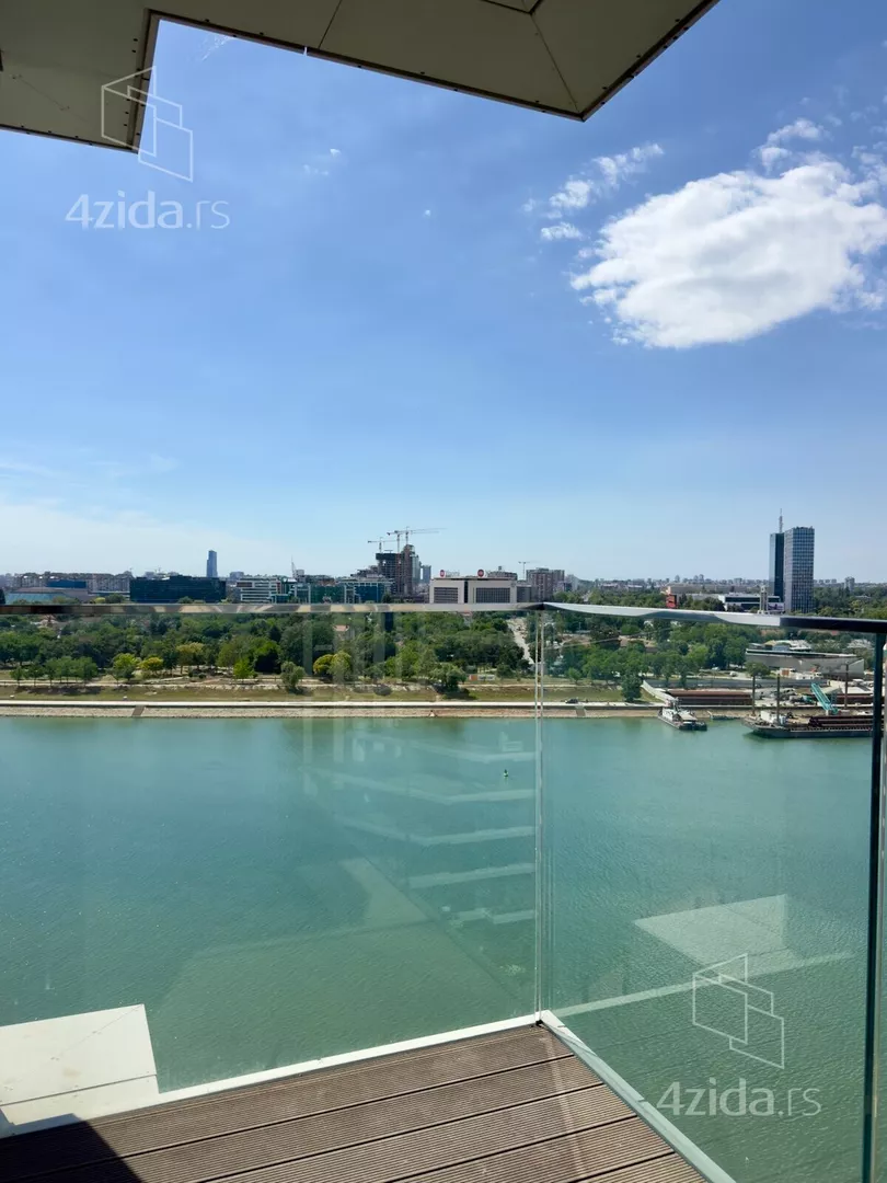 Trosoban stan za izdavanje, Hercegovačka 14B, 3.700€, 142m² — 2