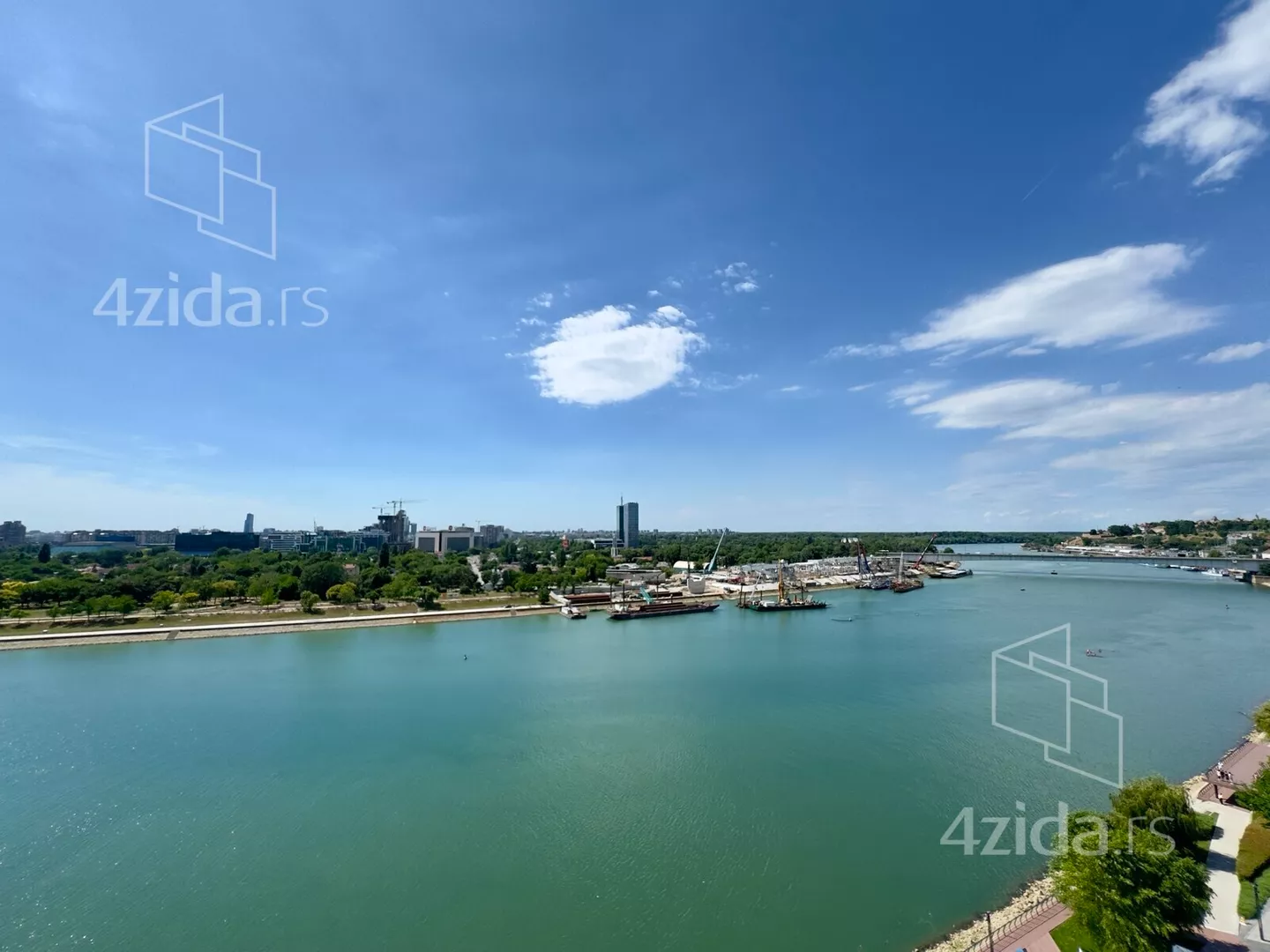Trosoban stan za izdavanje, Hercegovačka 14B, 3.700€, 142m² — 4