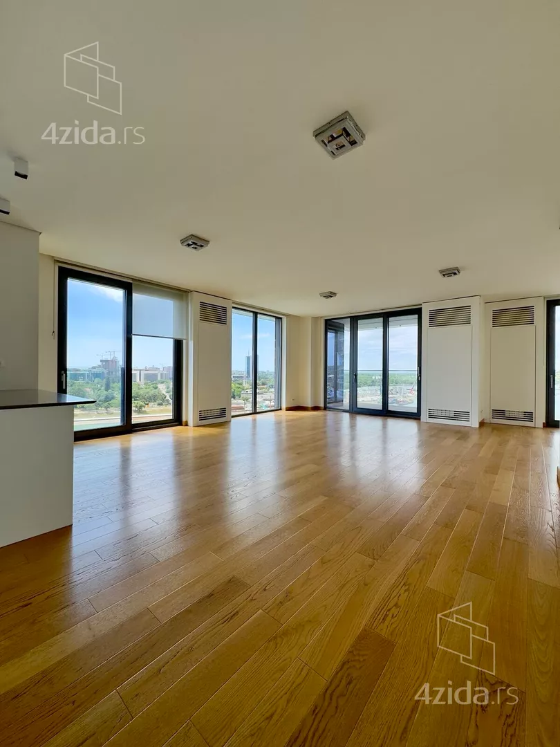 Trosoban stan za izdavanje, Hercegovačka 14B, 3.700€, 142m² — 5