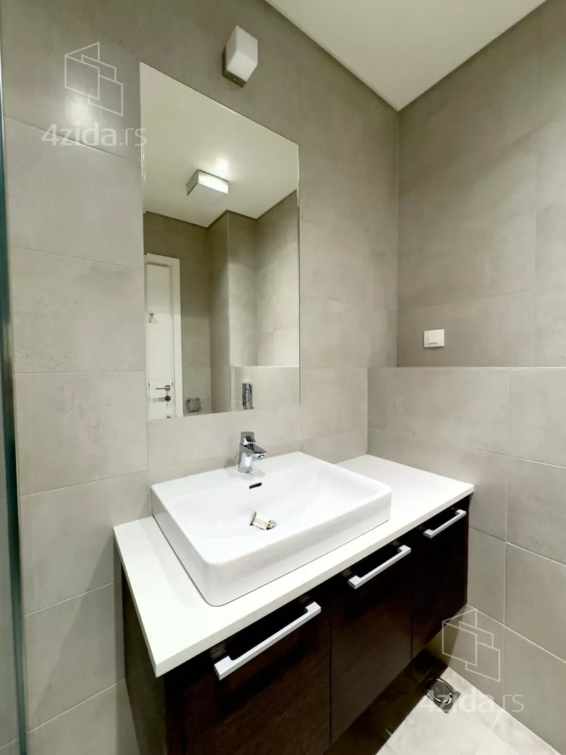 Trosoban stan za izdavanje, Hercegovačka 14B, 3.700€, 142m² — 13