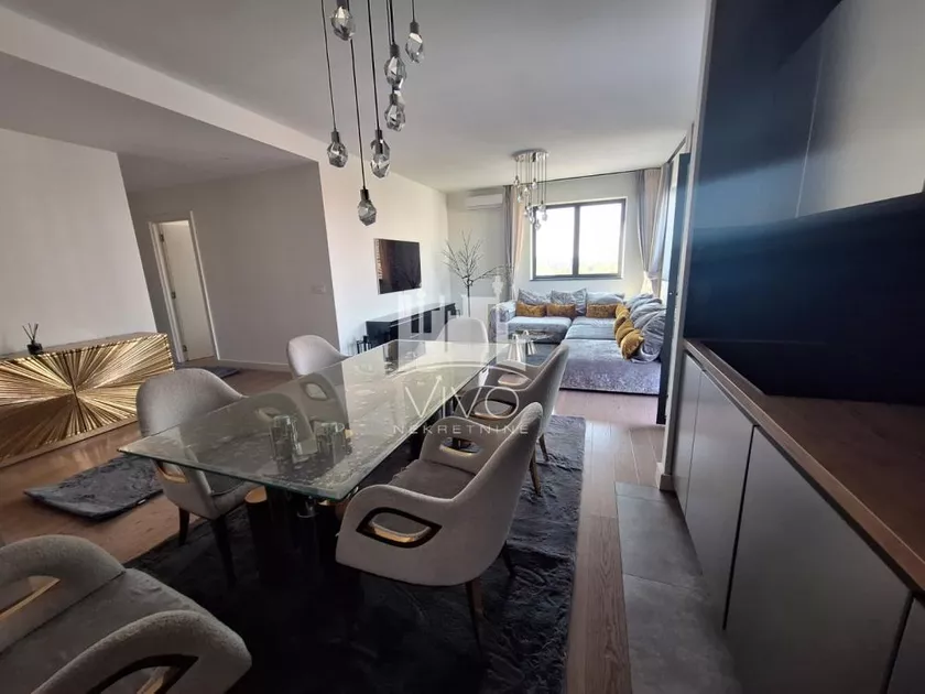 Trosoban stan za izdavanje, Hercegovačka 17, 2.000€, 92m² — 4