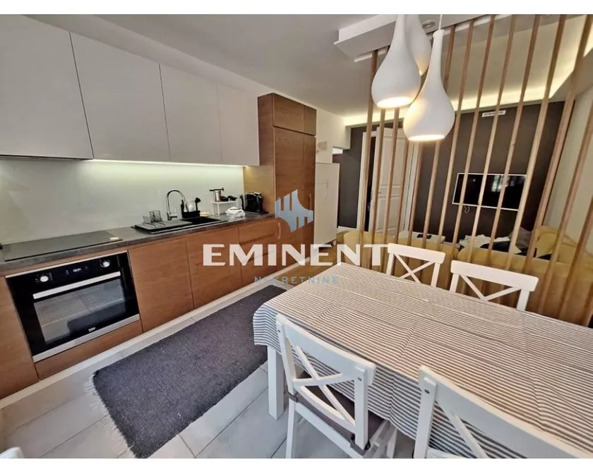 Trosoban stan za izdavanje, Jurija Gagarina 209, 800€, 74m² — 3