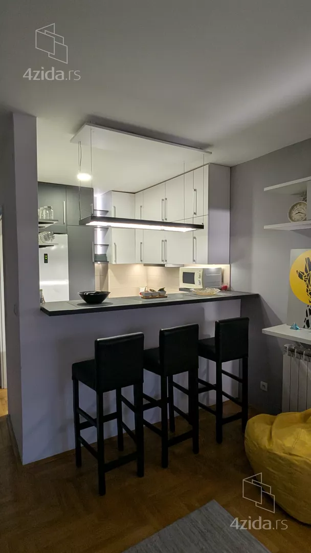 Trosoban stan za izdavanje, Mileve Marić Ajnštajn, 950€, 71m² — 9