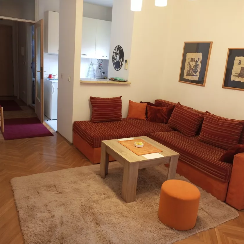 Trosoban stan za izdavanje, Mladena Mitrića 12, 650€, 60m² — 3