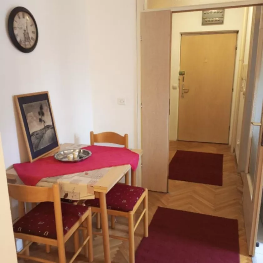 Trosoban stan za izdavanje, Mladena Mitrića 12, 650€, 60m² — 5