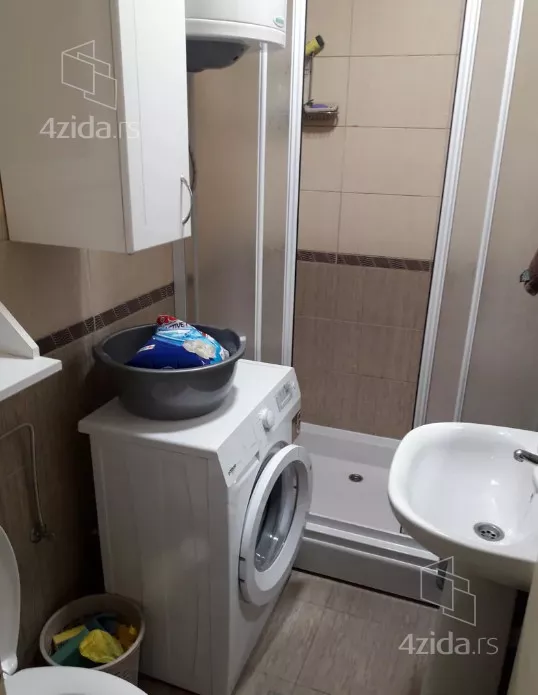 Trosoban stan za izdavanje, Momčila Živojinovića, 500€, 67m² — 10