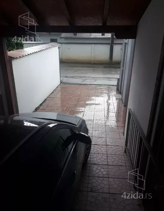 Trosoban stan za izdavanje, Momčila Živojinovića, 500€, 67m² — 12