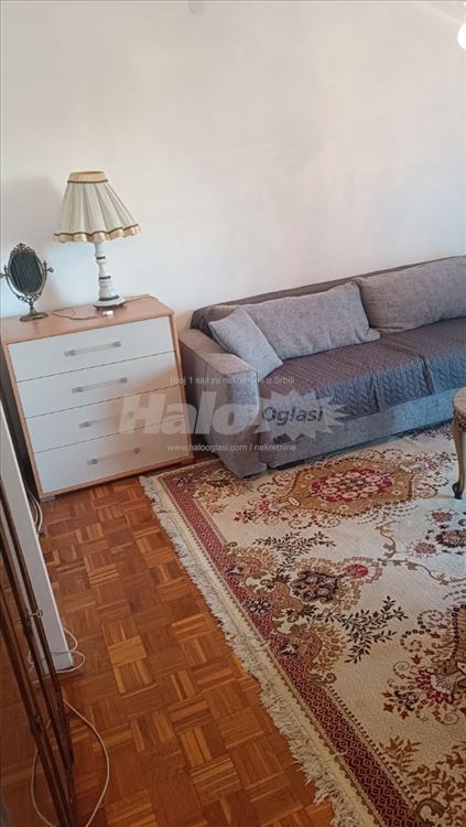 Trosoban Stan za Izdavanje — 4