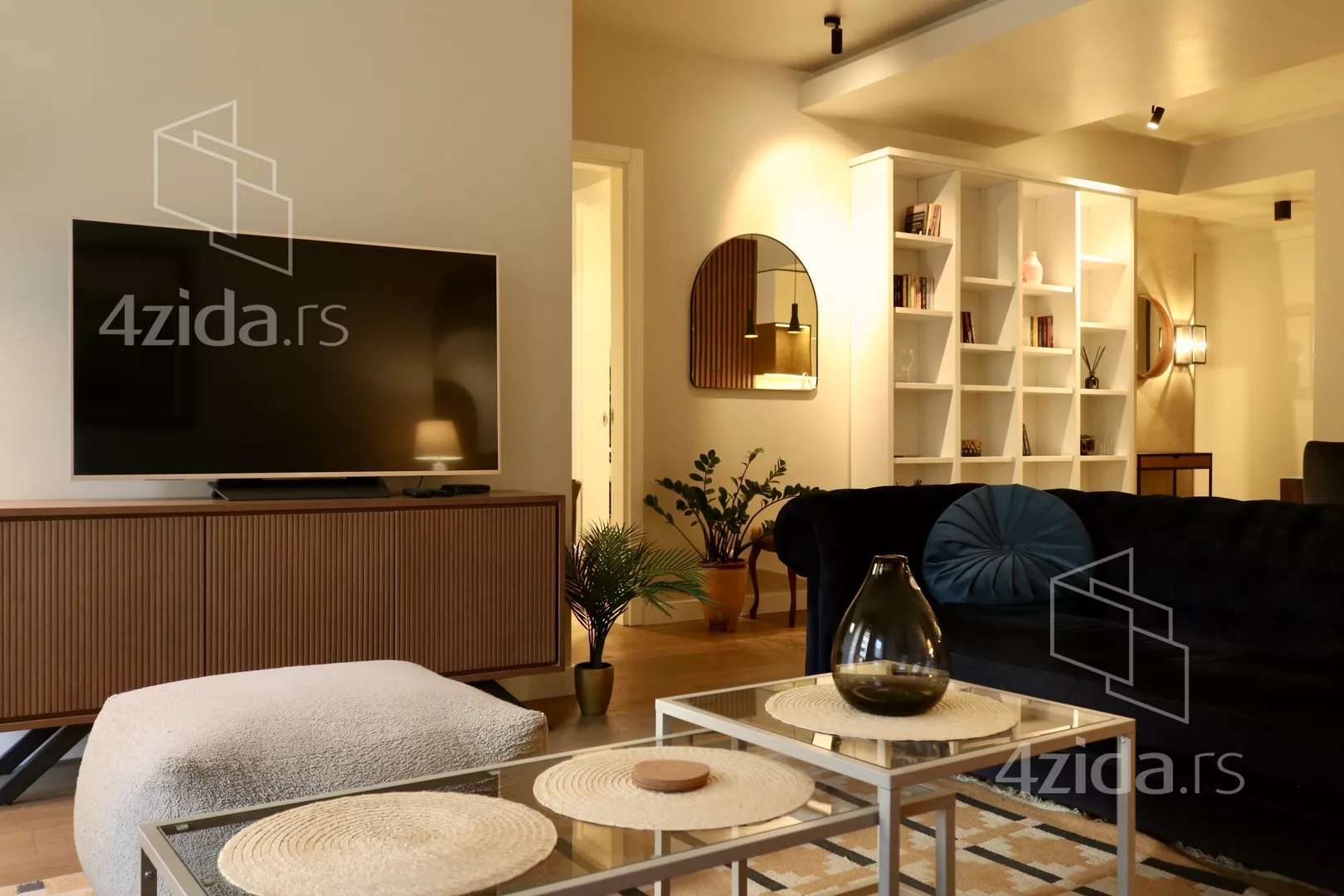 Trosoban stan za izdavanje, Nevesinjska, 2.300€, 100m² — 3