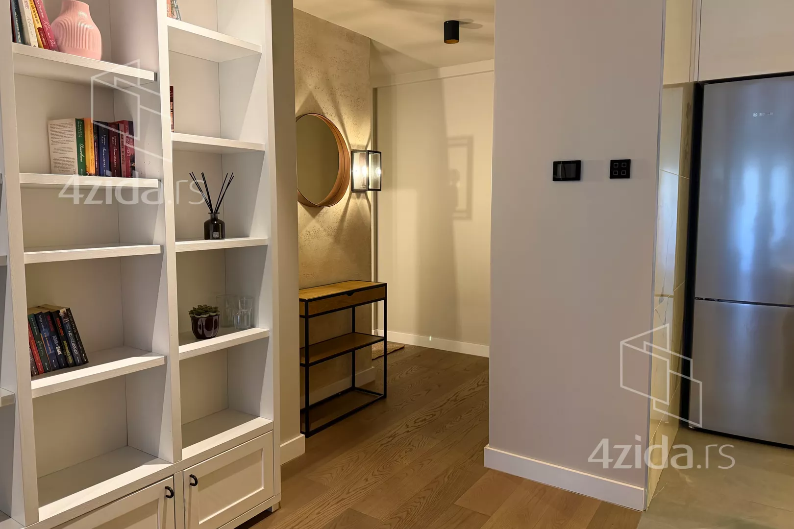 Trosoban stan za izdavanje, Nevesinjska, 2.300€, 100m² — 11
