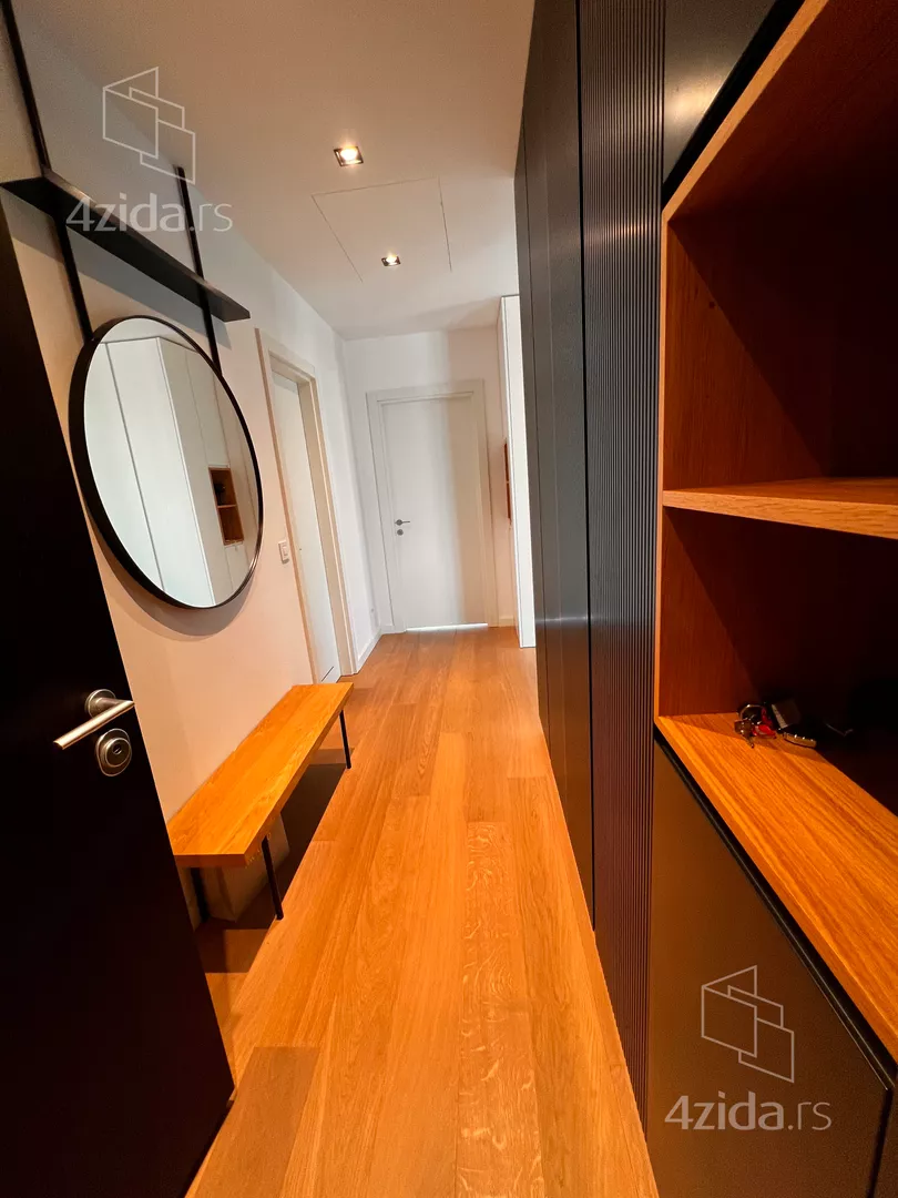 Trosoban stan za izdavanje, Omladinskih Brigada, 2.500€, 96m² — 8