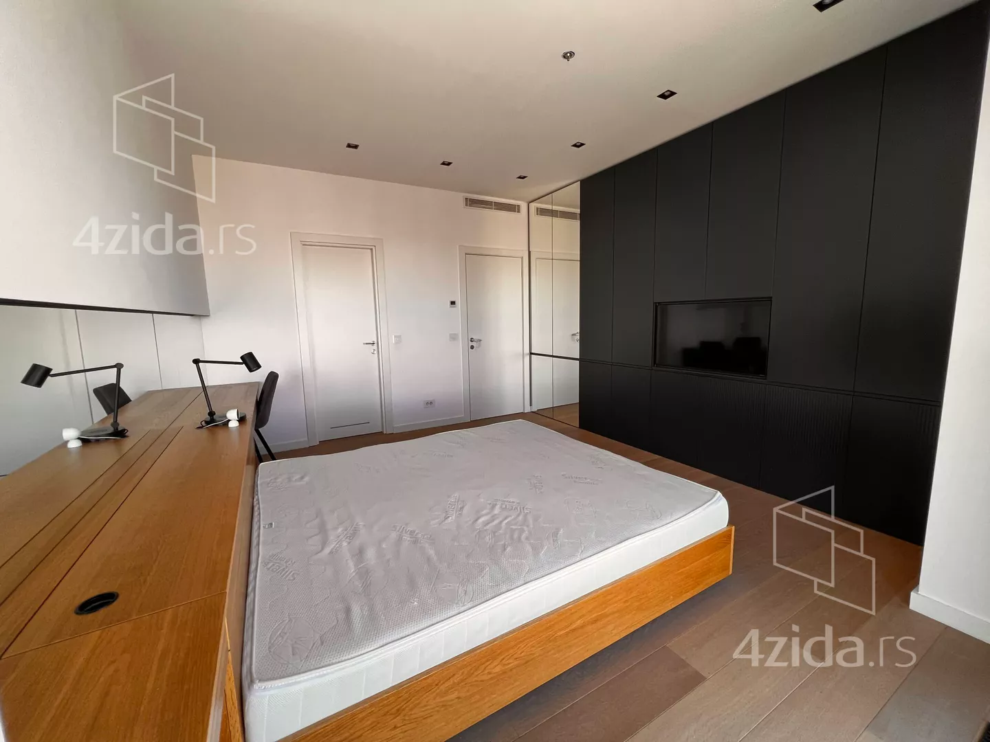 Trosoban stan za izdavanje, Omladinskih Brigada, 2.500€, 96m² — 10