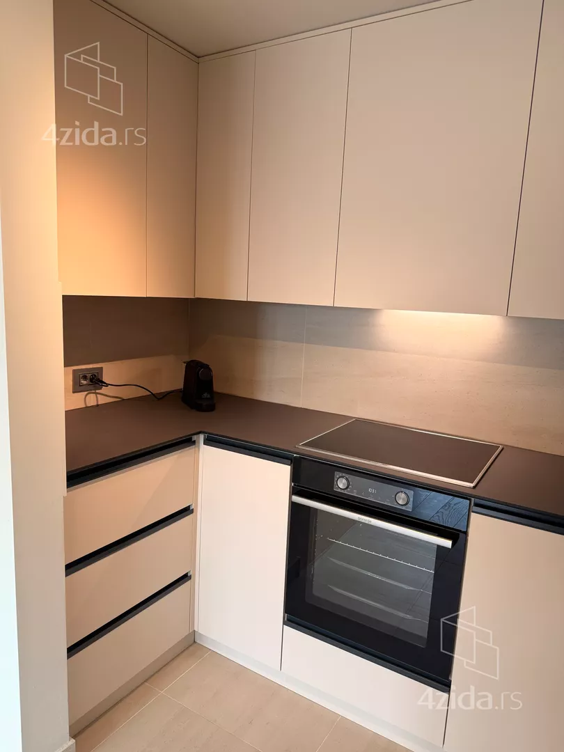 Trosoban stan za izdavanje, Đorđa Stanojevića 39A, 1.250€, 71m² — 2